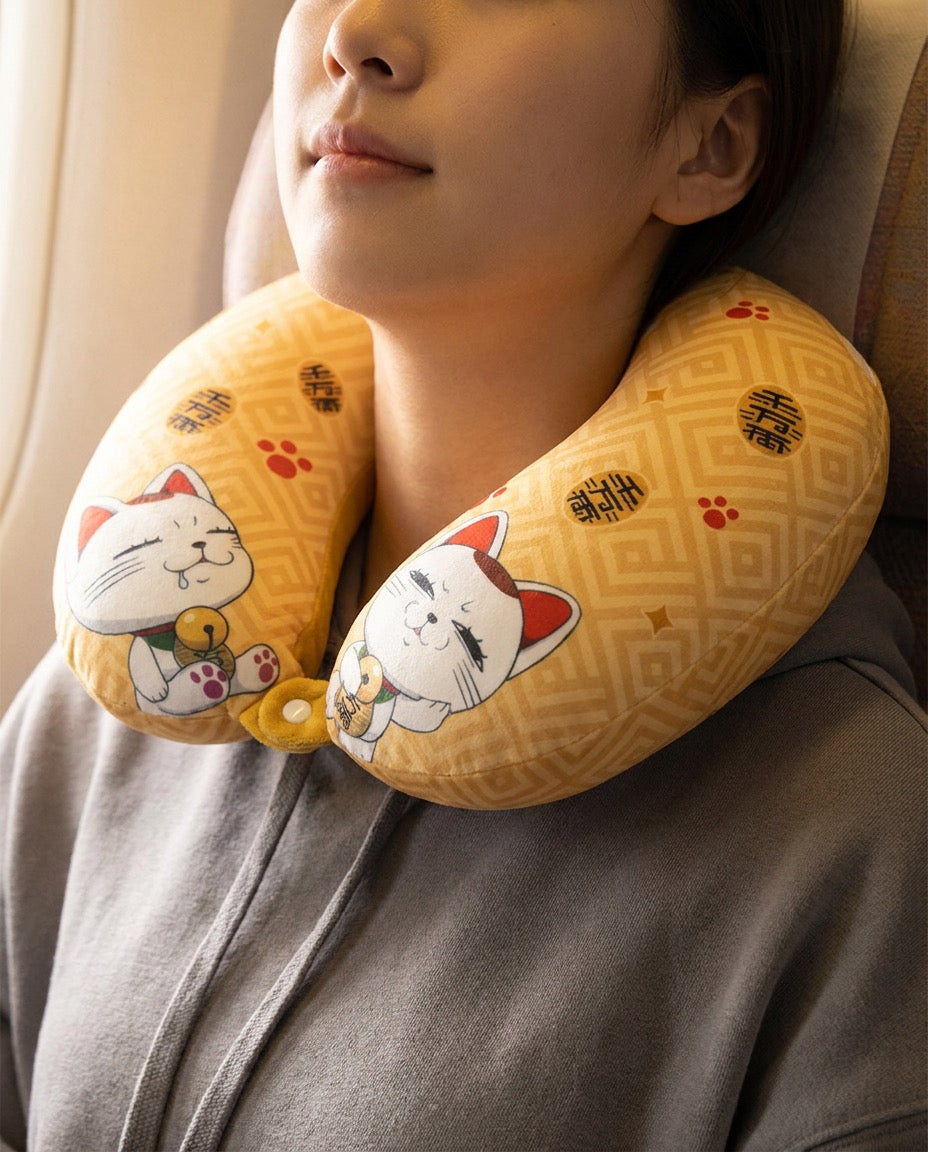 Dandadan: Turbo Granny – Comfort & Travel | Worn by model | Official Funikido merchandise