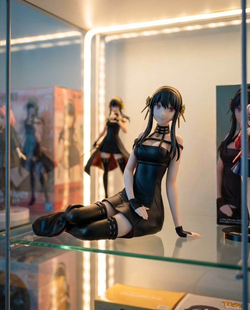 Spy x Family: Yor Forger – Figurines | Display shelf | Official Funikido merchandise