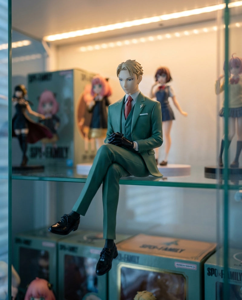 Spy x Family: Loid Forger – Figurines | Display shelf | Official Funikido merchandise