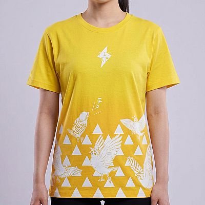Gradient T-shirt(Chu)-Demon Slayer: Kimetsu no YaibaS — Zenitsu Agatsuma Demon Slayer — Female — Aya (neck-down)