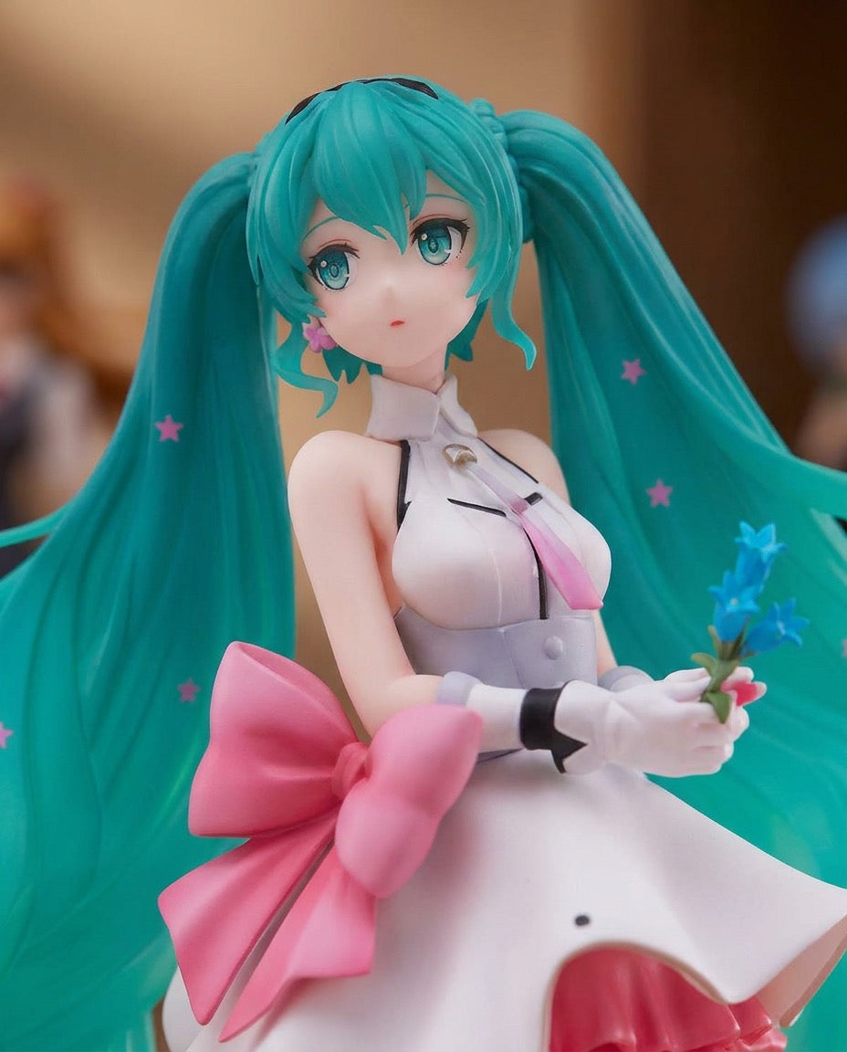 Vocaloid: Hatsune Miku – Figurine | Detail close-up | Official Funikido merchandise